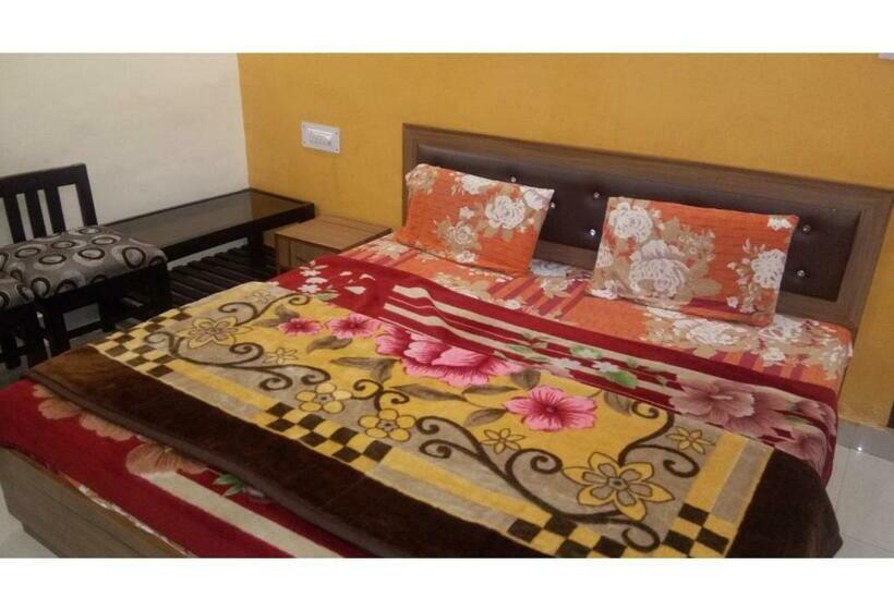 Номер Deluxe, Rooms Facing Mountains In Tapovan