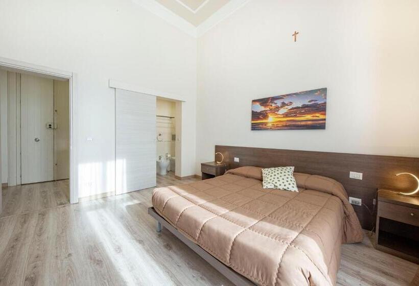 اتاق استاندارد با بالکن, B&b Ambitious