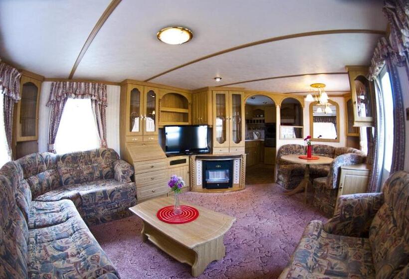 بانگلوی استاندارد, Hostel Filip