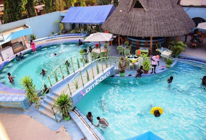سوییت اجرایی, Lambada Holiday Resort