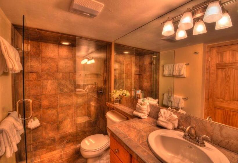 Студия Superior, Aspenwood   Coraltree Residence Collection
