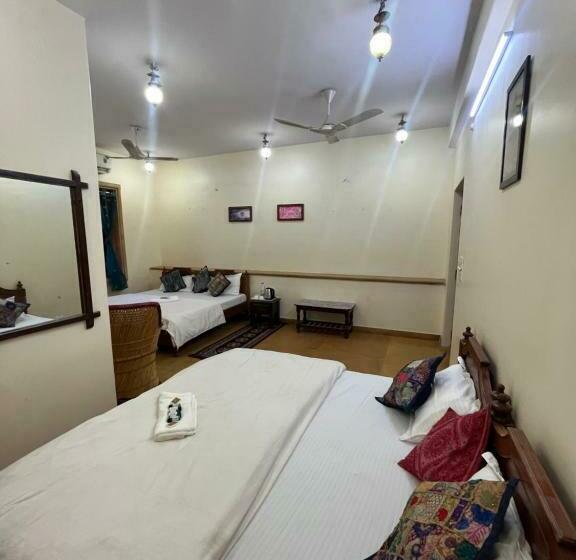 Люкс Deluxe Кровать Кинг, Wonbin Safari Jaisalmer