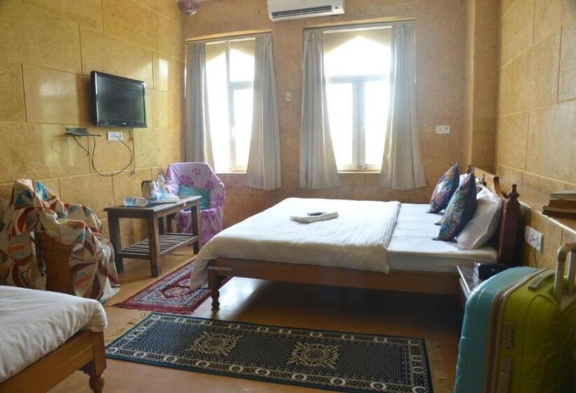 Люкс Deluxe Кровать Кинг, Wonbin Safari Jaisalmer