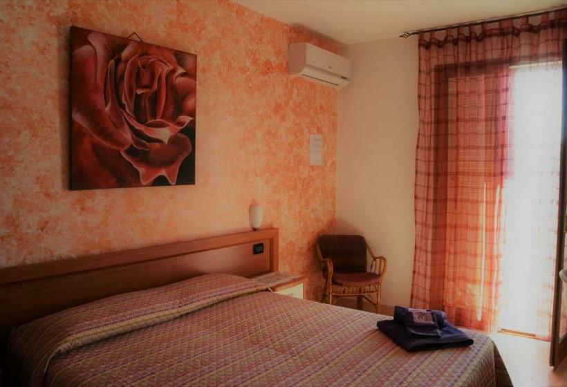 Номер Стандарт с Балконом, B&b Marina