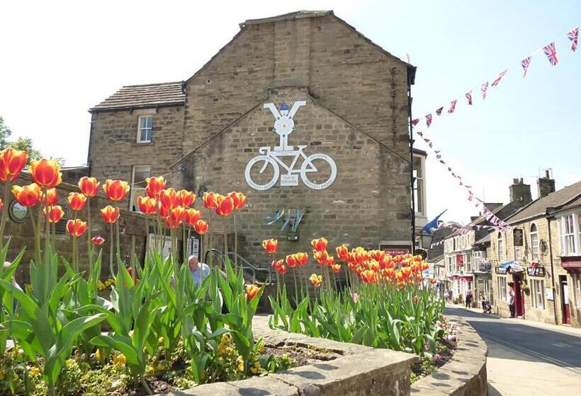 Casă 2 Dormitoare, Hilltop Snug Cosy Family Home In Bustling Town Of Pateley Bridge In The Yorkshire Dales   Book The C