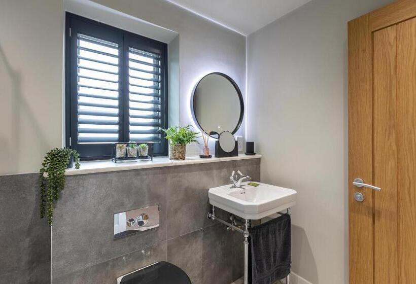 Casă 2 Dormitoare, Hilltop Snug Cosy Family Home In Bustling Town Of Pateley Bridge In The Yorkshire Dales   Book The C