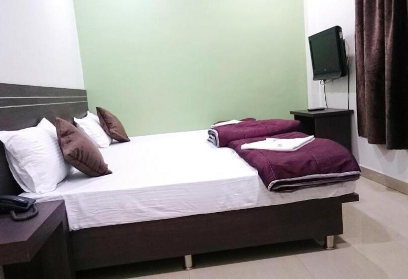 اتاق سوپریور, Preetam Aurangabad