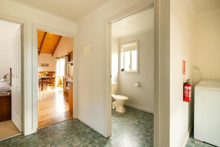 小室, Daysy Hill Country Cottages
