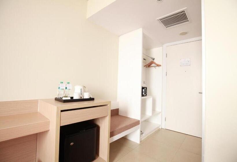 Номер Economy, Swissbelinn Airport Jakarta