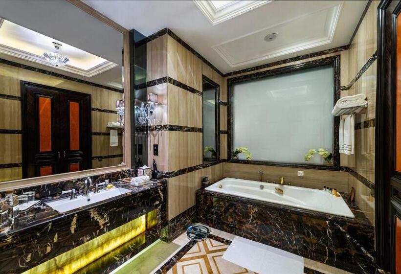Президентский Люкс, Narcissus Riyadh Hotel & Spa