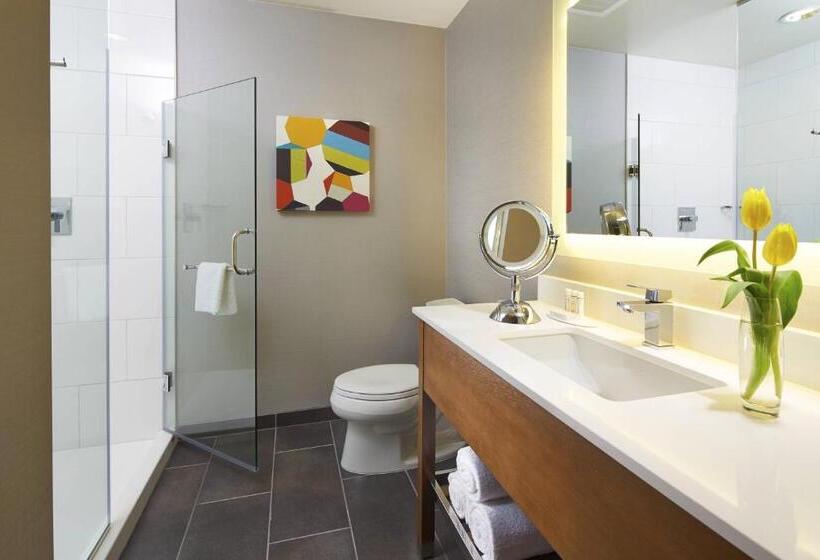 اتاق استاندارد با تخت بزرگ برای معلولان, Courtyard by Marriott Sunnyvale Silicon Valley