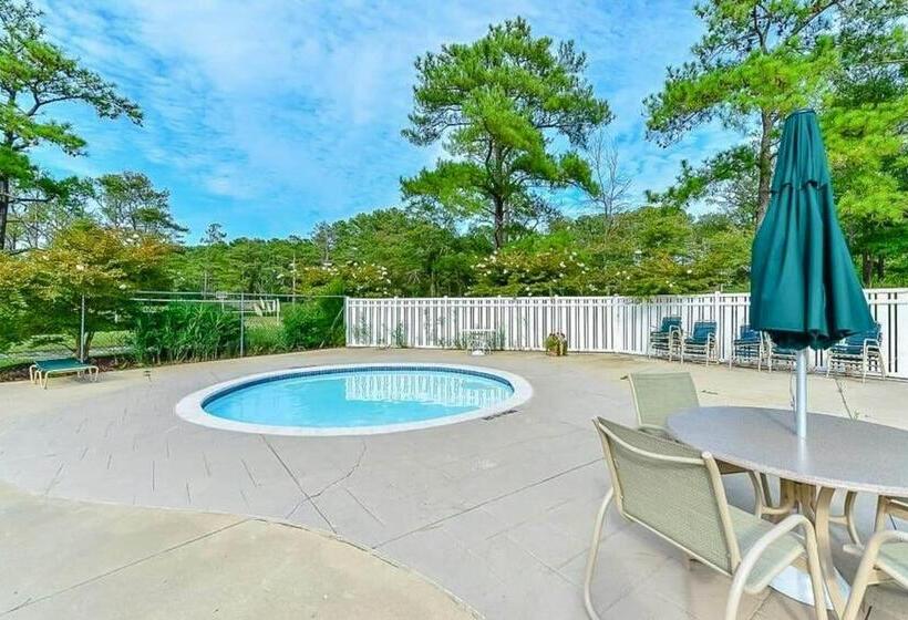 Апартаменты 2 Спальни, Villas Of Bethany West     796 Salt Pond Circle Unit B