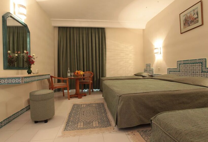 Четырехместный Номер Стандарт, Venice Beach  Families And Couples Only