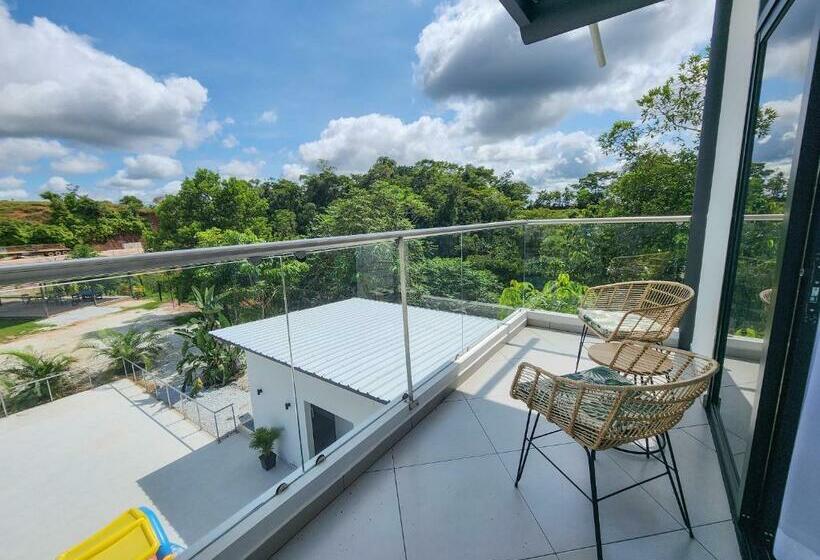 Четырехместный Номер Deluxe, Capri Doradal