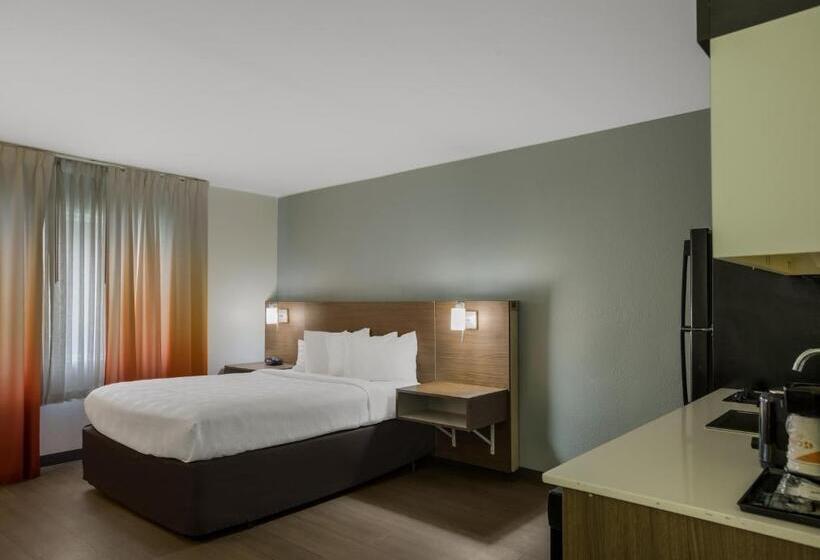 غرفة قياسية سرير ملكى, Mainstay Suites Savannah Midtown