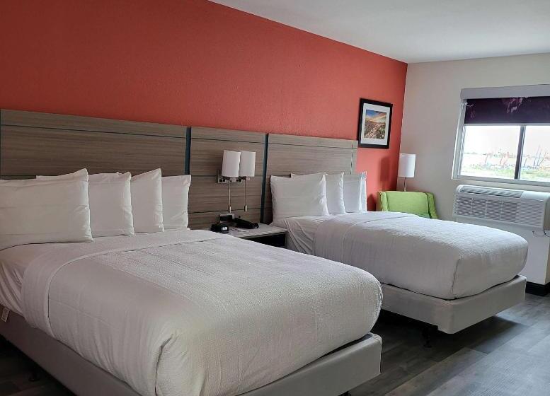 适合残疾人使用的标准间, Best Western Plus Executive Residency Carlsbad