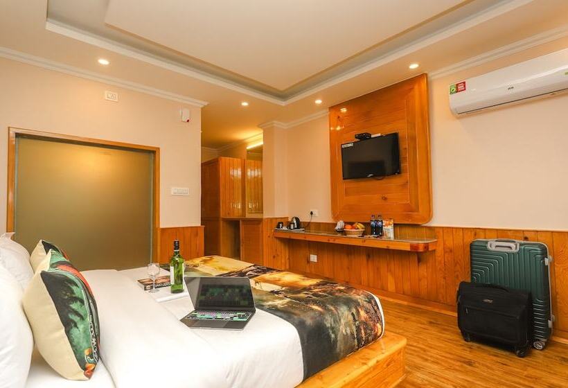 디럭스 룸, Smuggler Resort Near Khatusham & Hadimba Temple With Parking & Swimming Pool