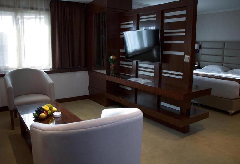 سوئیت سینیور, Erbil International