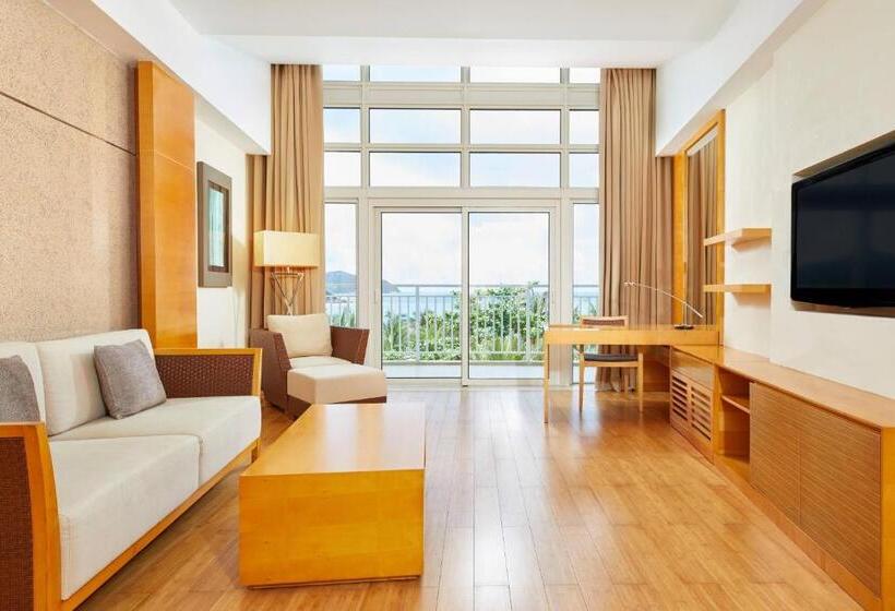 Люкс Кровать Кинг, Four Points By Sheraton Shenzhou Peninsula Resort
