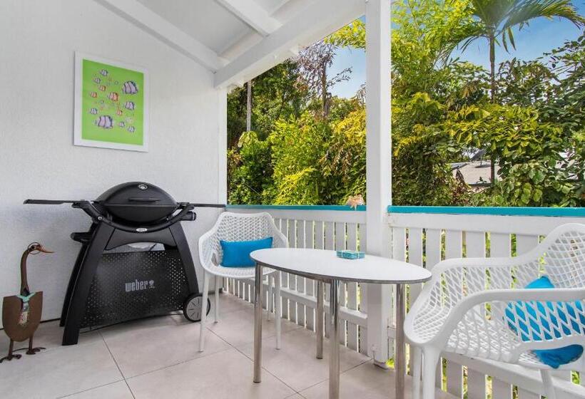 Студио Стандарт с Балконом, By The Sea Port Douglas
