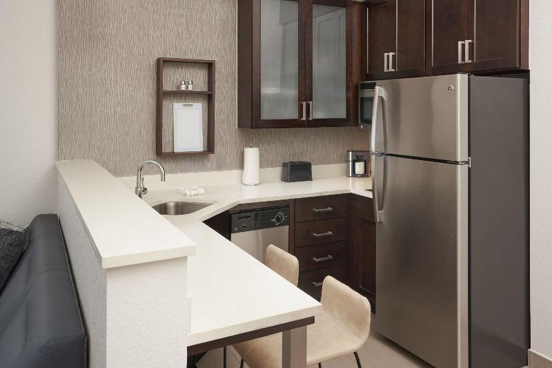 キングサイドベッドのスタンダードワンルーム, Residence Inn By Marriott West Palm Beach Downtown