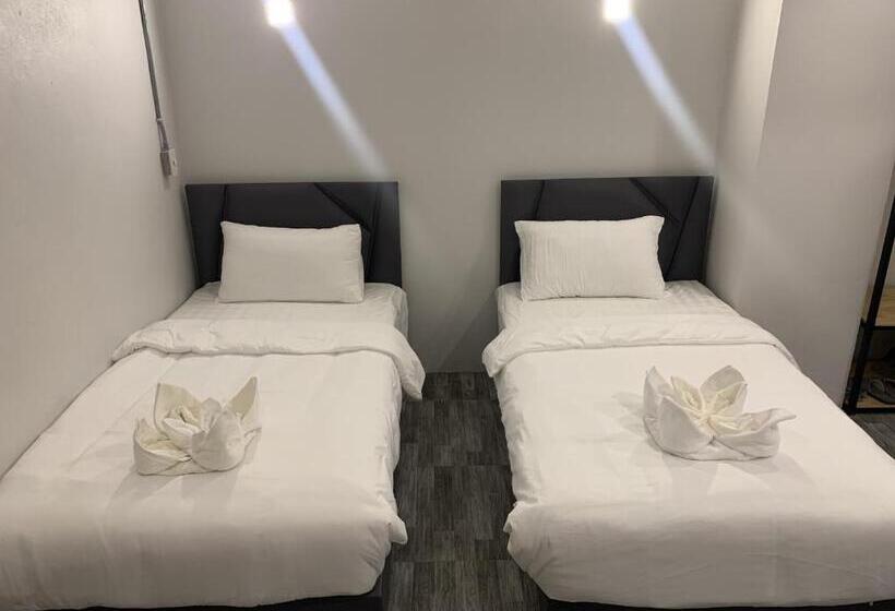 Трехместный Номер Deluxe, Life Hotel Rong Khun