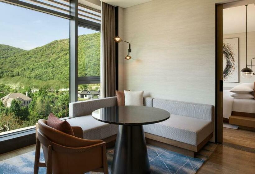 Студио Стандарт Кровать Кинг, Sheraton Ningbo Xiangshan Resort