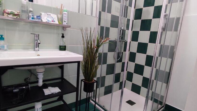 اتاق استاندارد با سرویس بهداشتی مشترک, Vila Santa Cruz Guest House