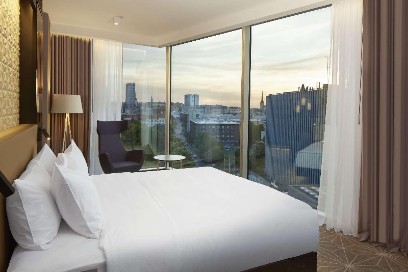 سوئیت با تخت بزرگ, Hilton Tallinn Park
