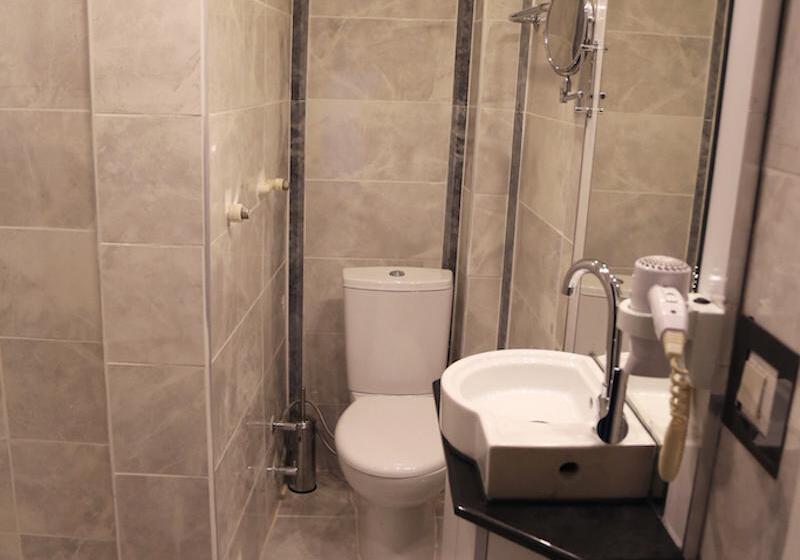 اتاق استاندارد با تخت بزرگ, Hilton Tallinn Park