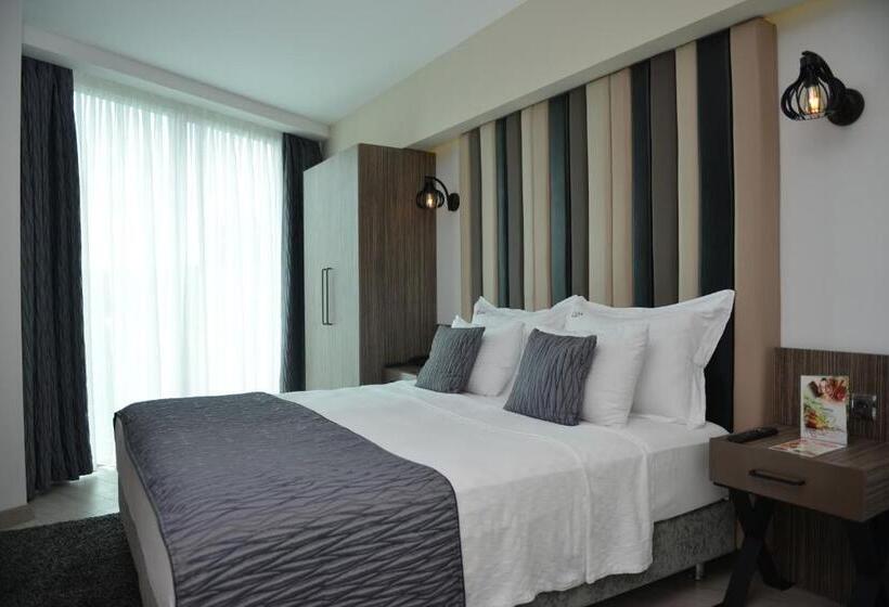 سوییت جونیور, Yalova Lova Hotel & Spa Yalova