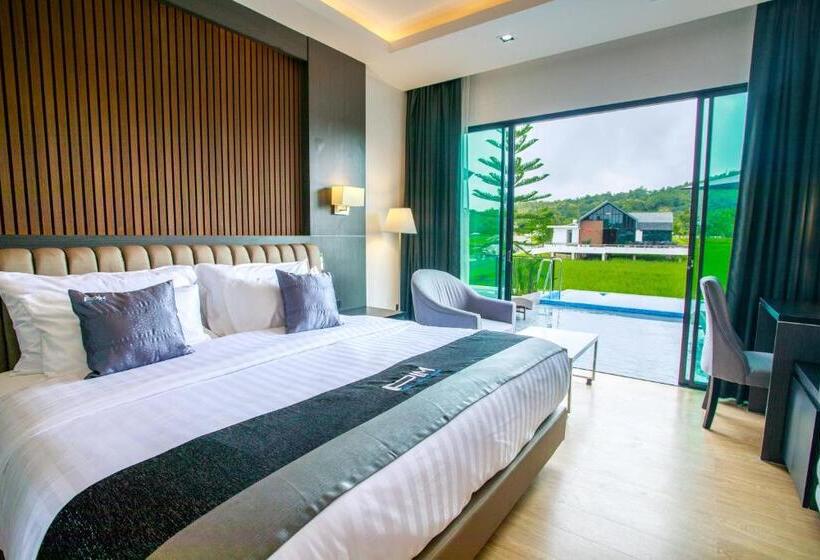 带大床的标准间, Pim Pool Villa Nan