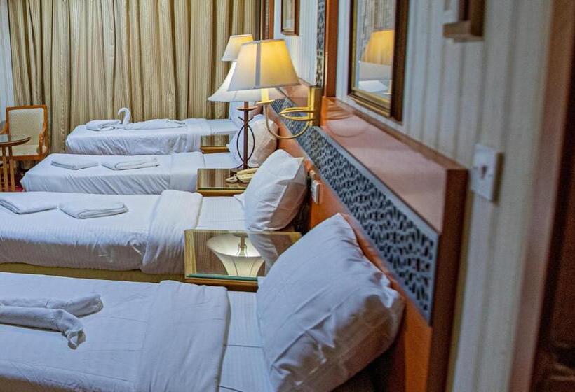 Четырехместный Номер Deluxe, فندق مسك ام القرى Misk Umm Al Qura