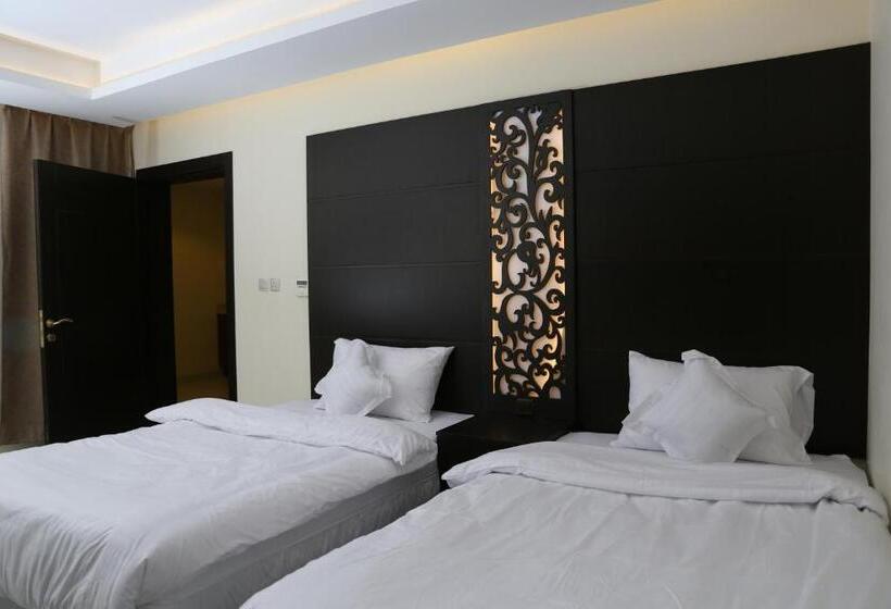 Suite with Terrace, ايتن للشقق المخدومه