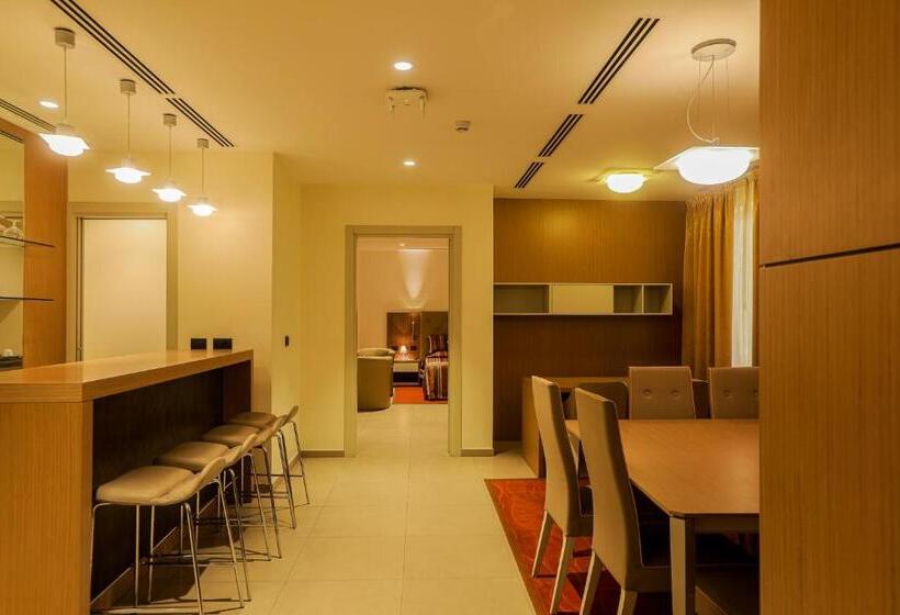 سوئیت پرزیدنت, Heliconia Park   Port Harcourt