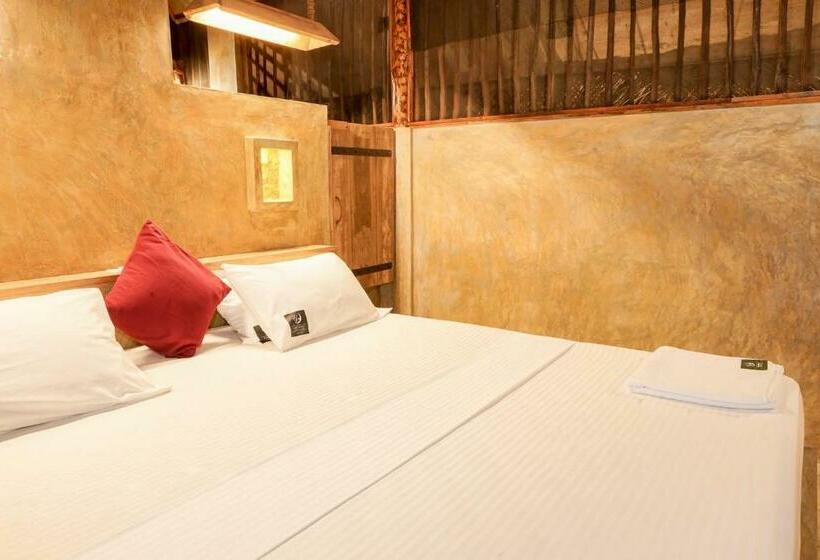 Люкс с Бассейном, Raalmadu Resort