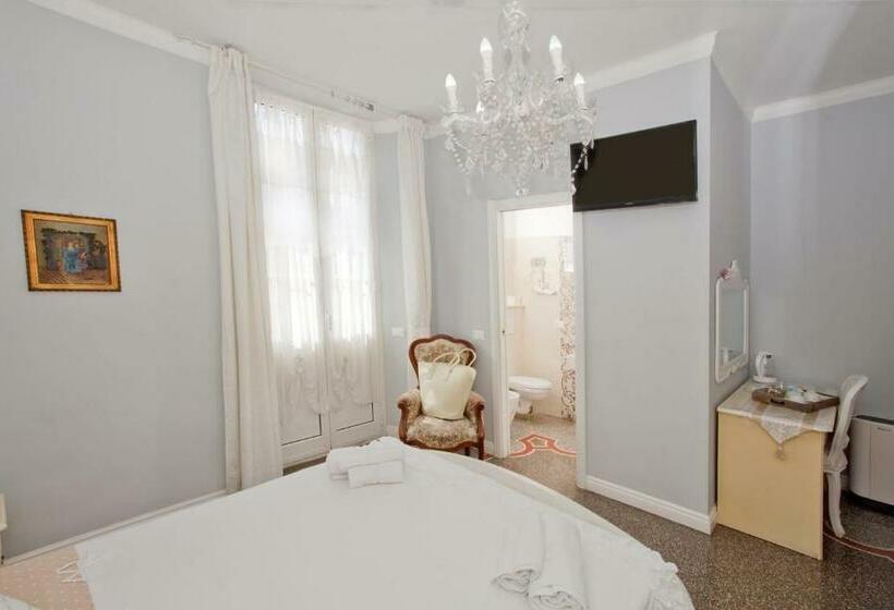 Номер Стандарт с Балконом, B&b Elisir
