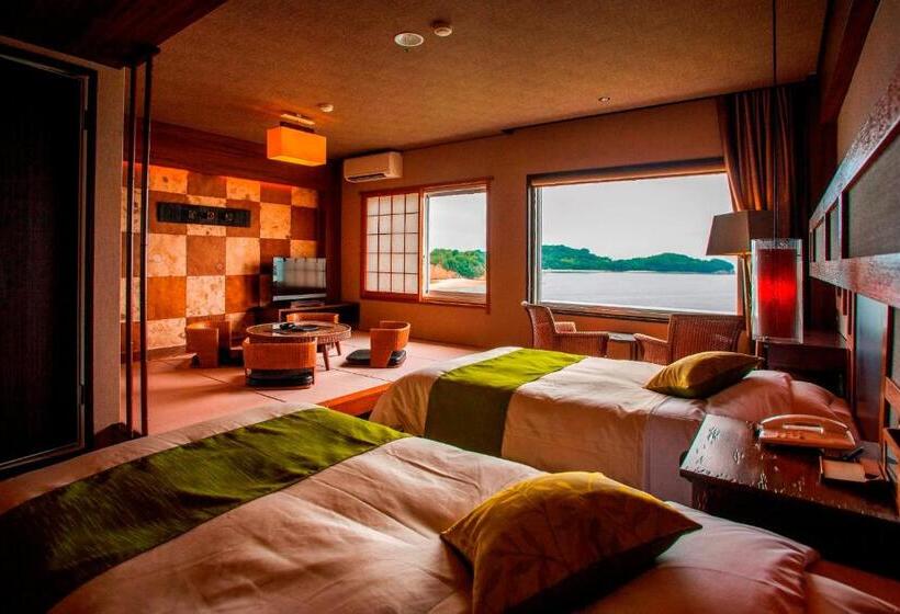Номер Стандарт Вид на Море, Shodoshima International