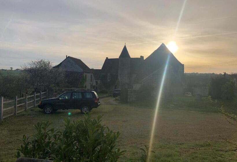 Трехместный Номер Deluxe, Chateau Mareuil
