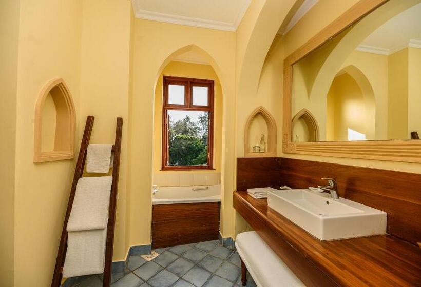 سوییت اجرایی, Cocoa Boutique Hotel   Your Kenyan Beachfront Bliss