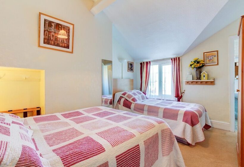 Семейный Номер, Dolphin Guesthouse