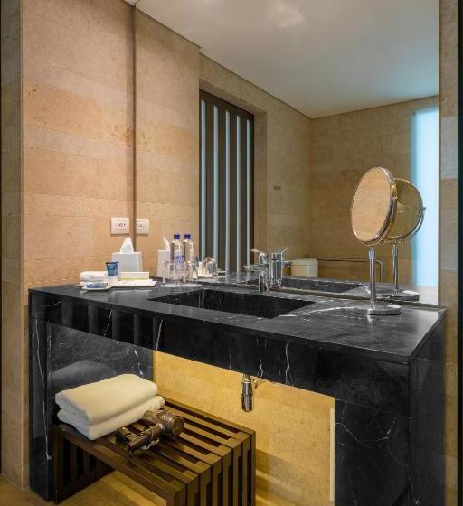 带大床的行政房间, Four Points By Sheraton Bogota