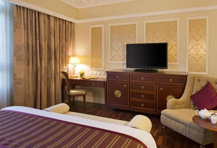 اتاق لوکس با تخت بزرگ, Warwick Doha