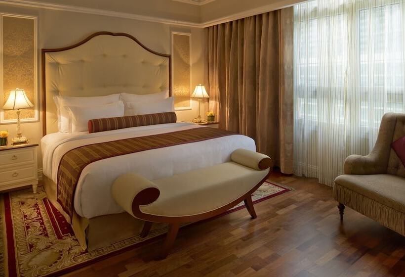 اتاق لوکس, Warwick Doha