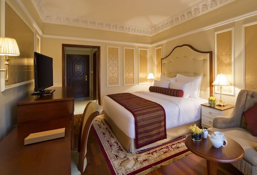 اتاق لوکس با تخت بزرگ, Warwick Doha