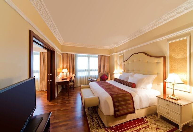سوییت اجرایی, Warwick Doha