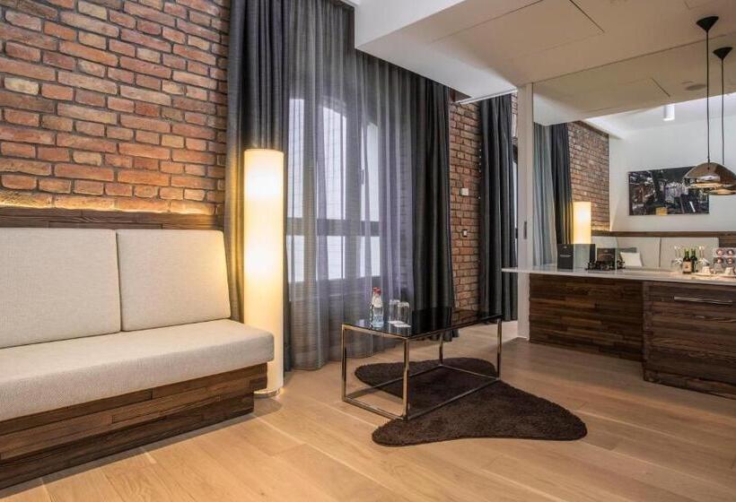 سوییت جونیور, Radisson Collection Hotel, Old Mill Belgrade
