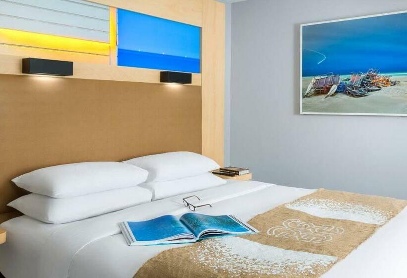 Люкс Кровать Кинг, The Gates Hotel South Beach
