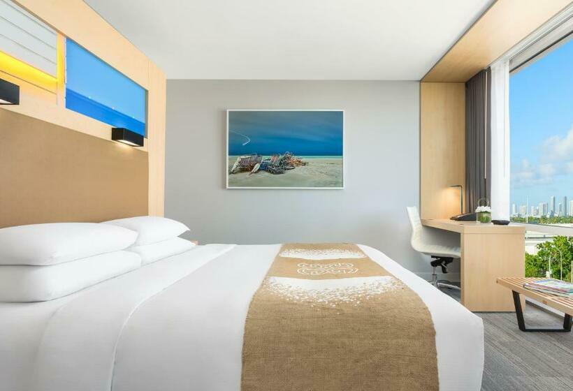 Люкс Кровать Кинг, The Gates Hotel South Beach