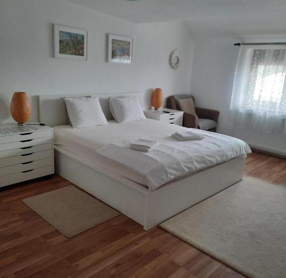آپارتمان 2 خوابه, Pensiunea Corbeanca   Cazare Si Evenimente